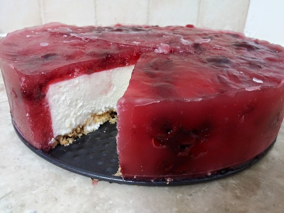 Cheesecake and Raspberry Jelly