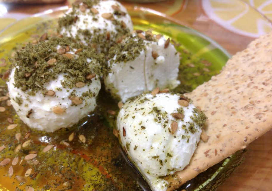 הכנת גבינת לאבנה ביתית • מדריך מצולם