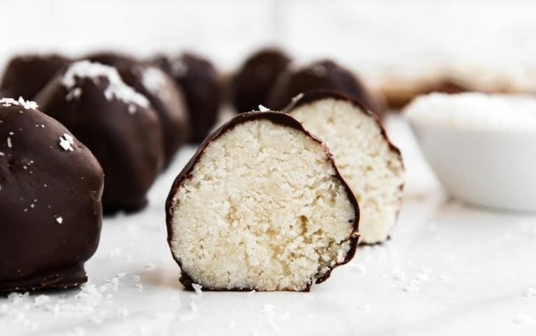 coconut-chocolate-truffles-min