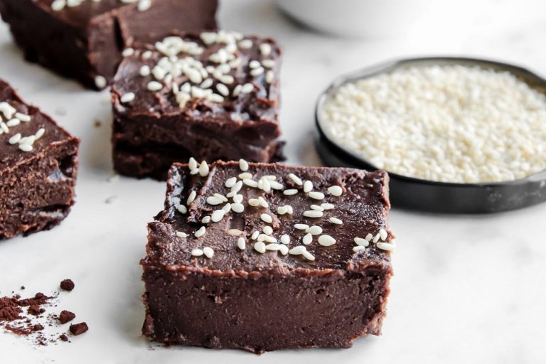 Chocolate Tahini Fudge-min