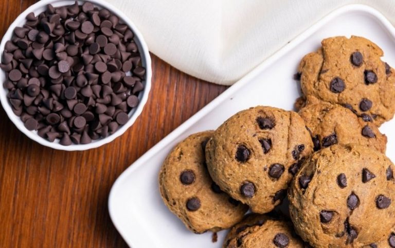 Healthy chocolate chip cookies