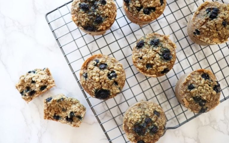 BLUEBERRY OATMEAL MUFFINS
