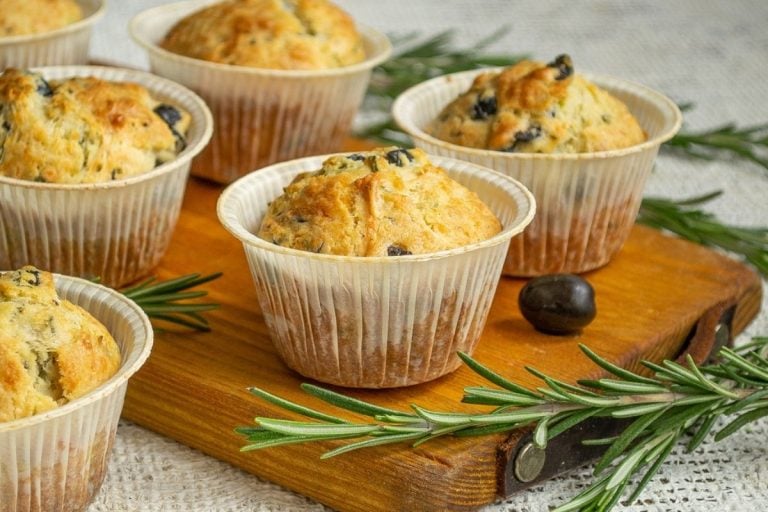 olive-and-rosemary-muffins