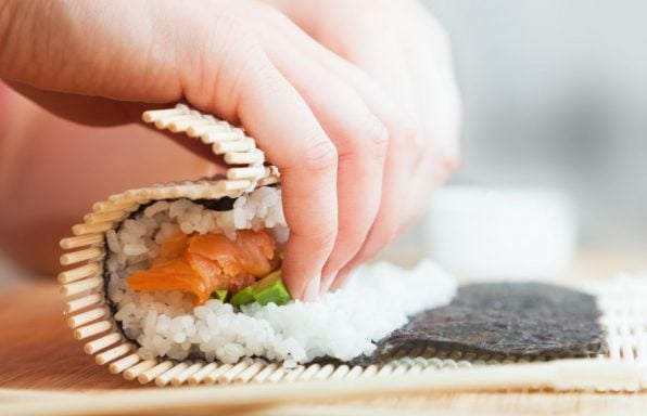 sushi-rolling-guide-1