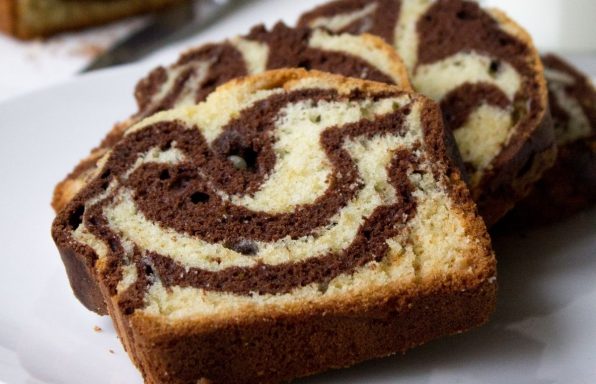 Cacao-marble-cake