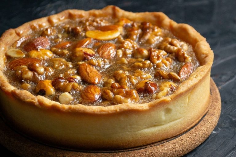 honey-nut-caramel-pie