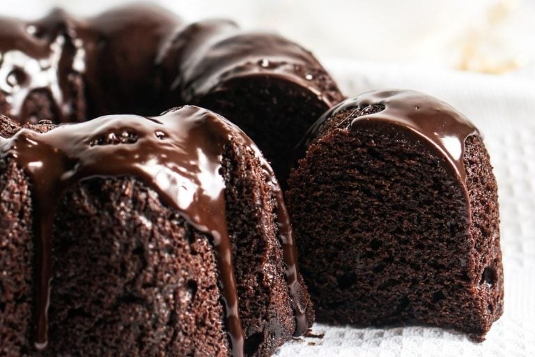 extra-soft-chocolate-cake
