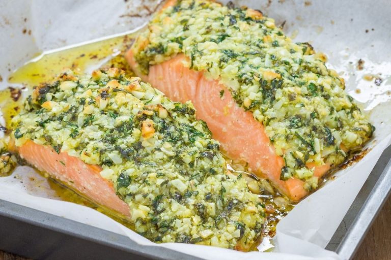 salmon-macadamia-cilantro-crust