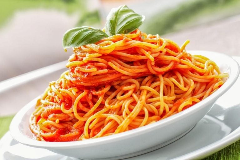spaghetti-with-tomato-sauce-recipe