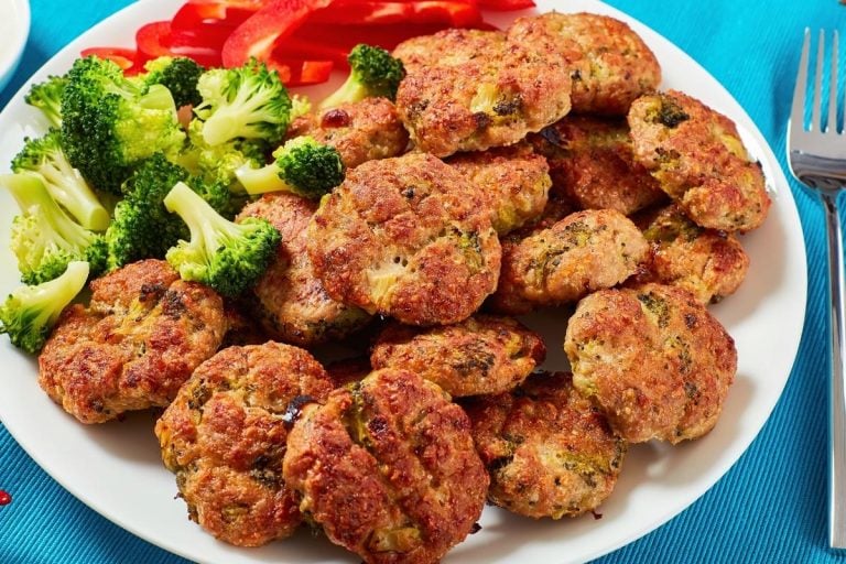 chicken-and-broccoli-baked-patties