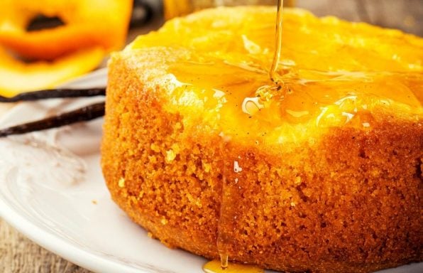 עוגת תפוזים של סבתא • הכי עסיסית מ-5 מצרכים בלבד