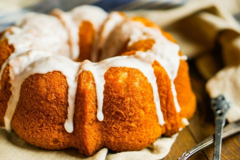 juicy-honey-and-pumpkin-cake