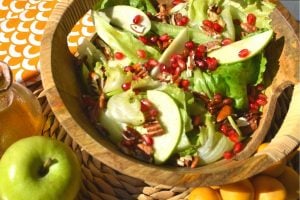 lettuce-and-apple-salad