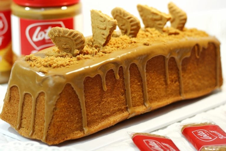sponge-lotus-cake