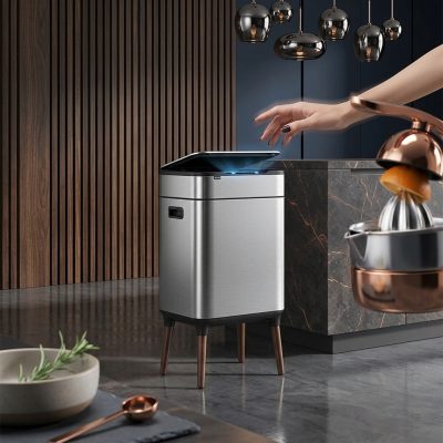 פח אשפה חכם 30 ליטר עם חיישן - עיצוב יוקרתי ורגליים גבוהות למטבח המודרני